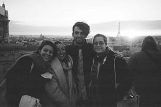 Μουτσάτσου – Παρίσι